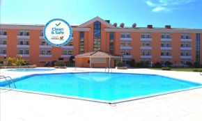 Отель Riviera Hotel  Каркавелуш